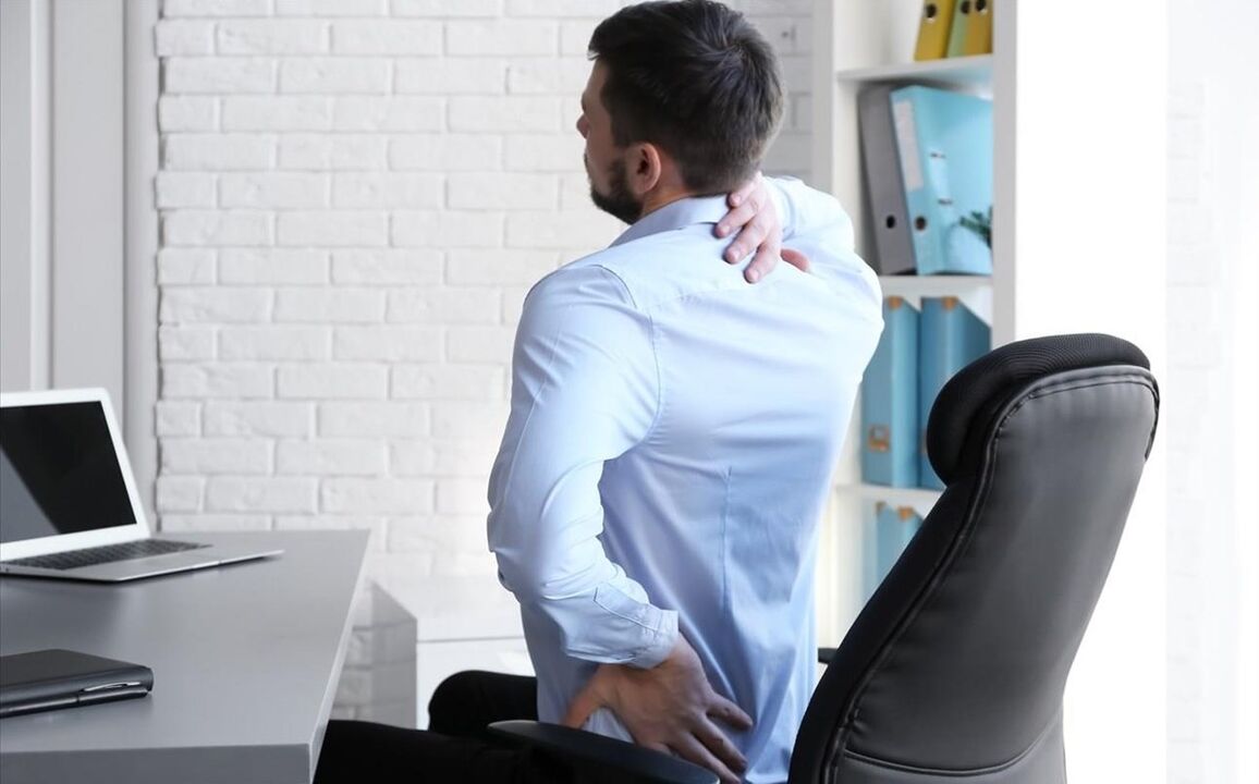 dor nas costas ao sentar