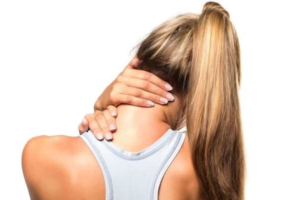 Osteocondrose da coluna cervical em uma mulher